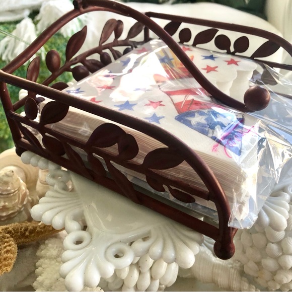 🇺🇸🎉Primitive Red Napkin Holder + Patriotic July 4th Fireworks Dinner Napkins - Picture 2 of 5